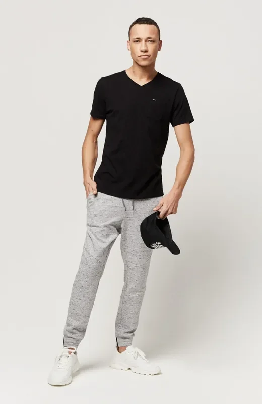 Jack‘s Base V-Neck T-Shirt BlackOut – A